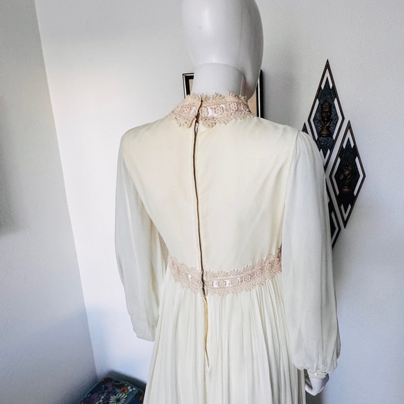 Antique Prairie Prom Dress Crocheted Lace Trim - Picture 9 of 12